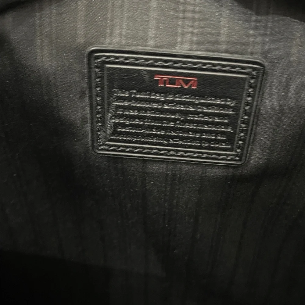 TUMI AlPHA EXPANDABLE LAP TOP BRIEFCASE TRAVEL BAG SIZE M
